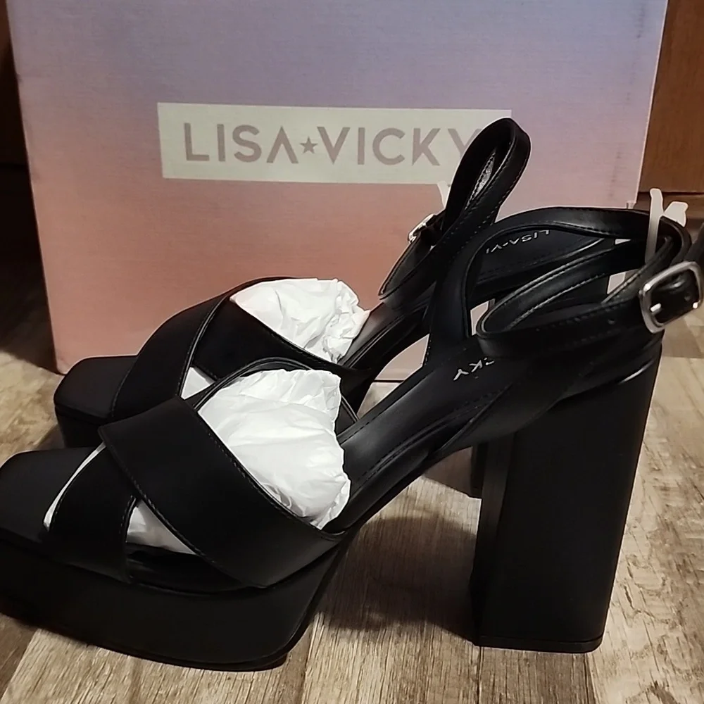 Lisa & Vicky Black Leather Platform Strappy Heels Size 9.5 New in box